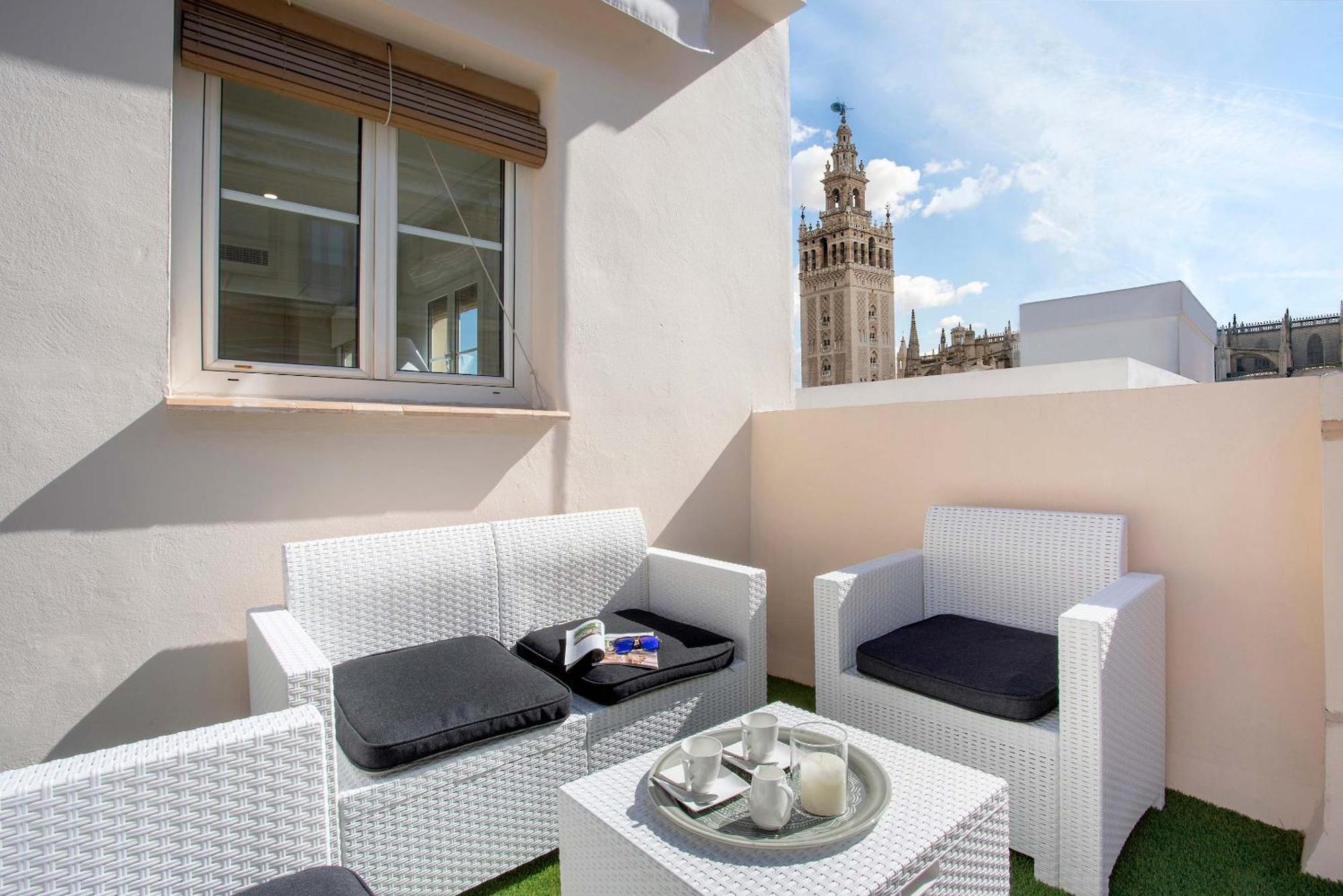 Genteel Home Giralda Sevilla Bagian luar foto